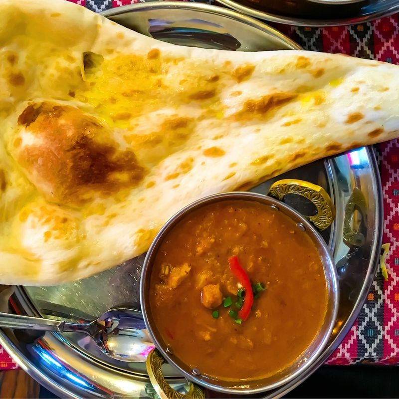 Garlic Naan And Chicken Tikka Masala