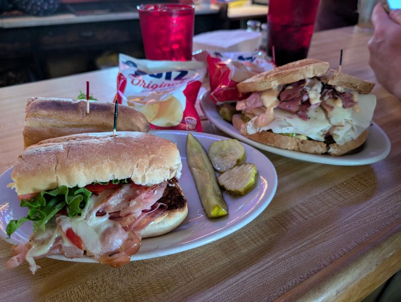 Chiocca's Downstairs Deli & Bar – Richmond