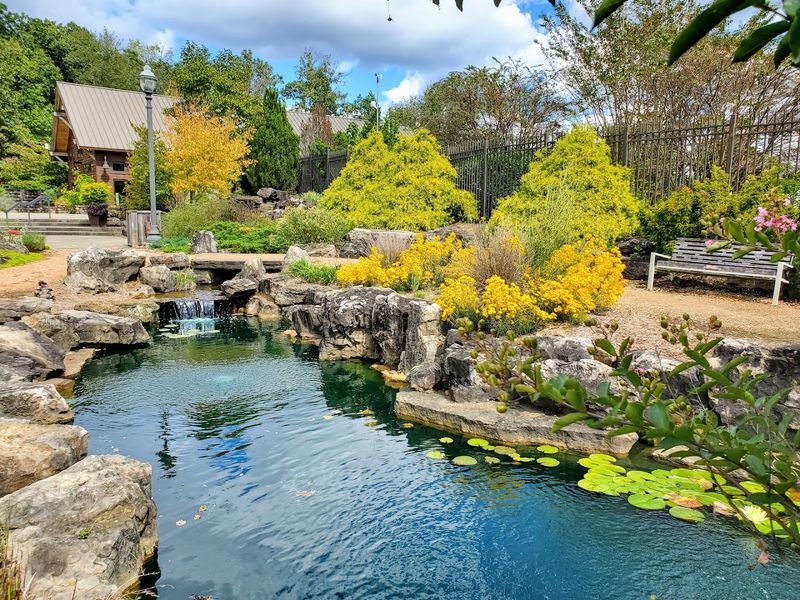 Botanical Garden Of The Ozarks, Fayetteville