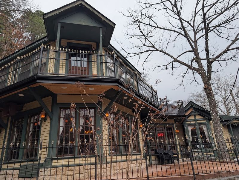 Rogue's Manor At Sweet Spring, Eureka Springs