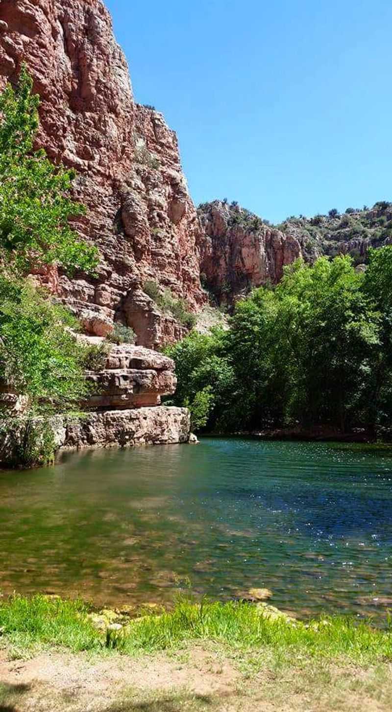 Gateway to Sycamore Canyon Wilderness: Hiking at the Edge of Wild