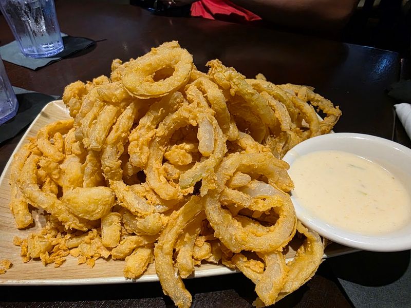 Gator Bites And Onion Rings That Bring The Local Florida Flavor Gator Bites And Onion Rings That Bring The Local Florida Flavor