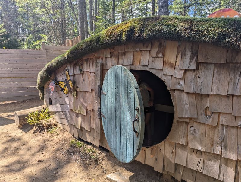 Gem Digging, Fossils, And A Hobbit House Await Daytime Explorers Gem Digging, Fossils, And A Hobbit House Await Daytime Explorers