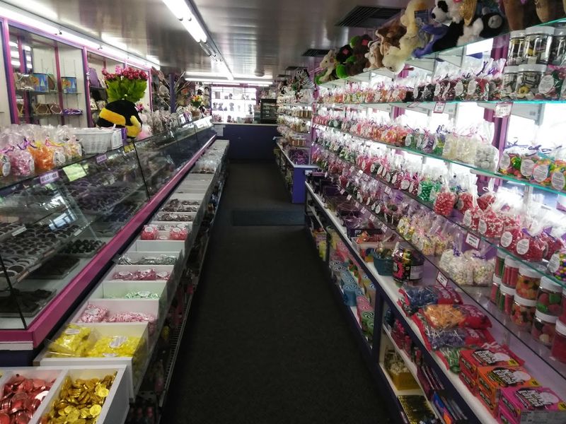 Gene & Boots Candies / Ice Cream, Perryopolis