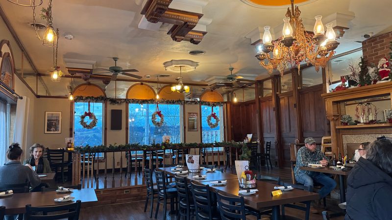 Attentive Service That Makes You Feel Welcome