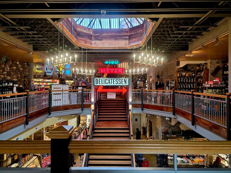 Gene's Sausage Shop and Delicatessen