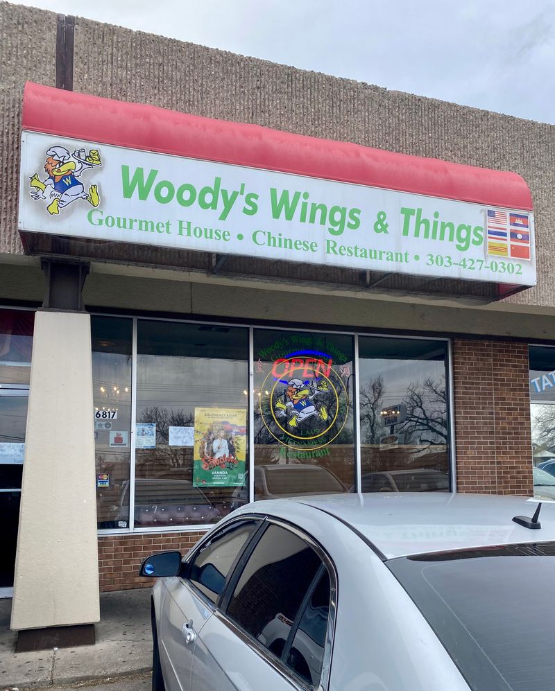 Woody's Wings N Things