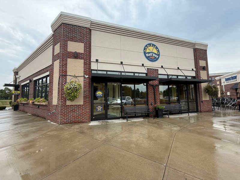 Half Day Cafe, Mason