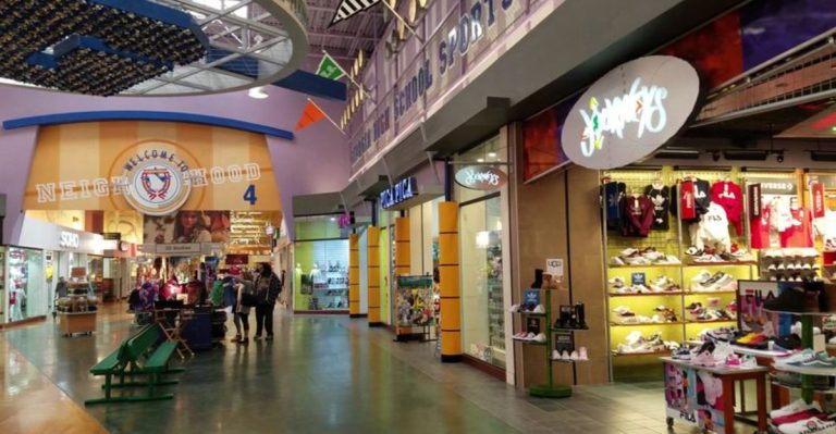 Georgia Shoppers Keep Coming Back To This Huge Outlet Mall For The Incredible Deals