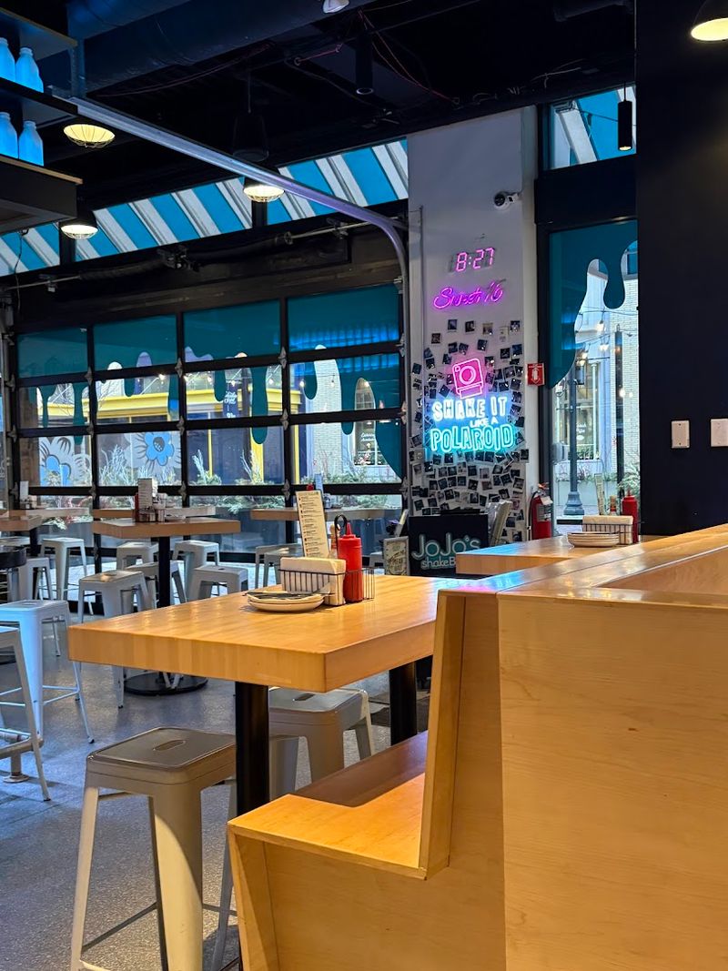 Expect Farmhouse-Chic Instead Of Candy-Store Chaos