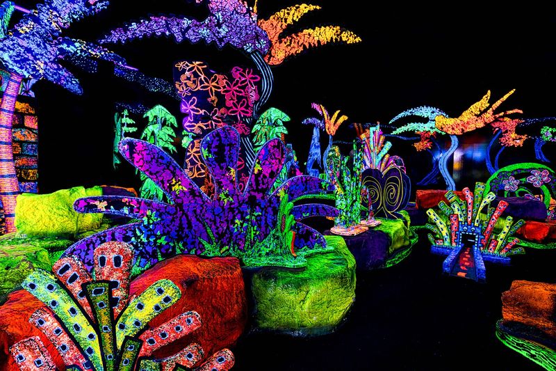 Jungle Vines And Curves