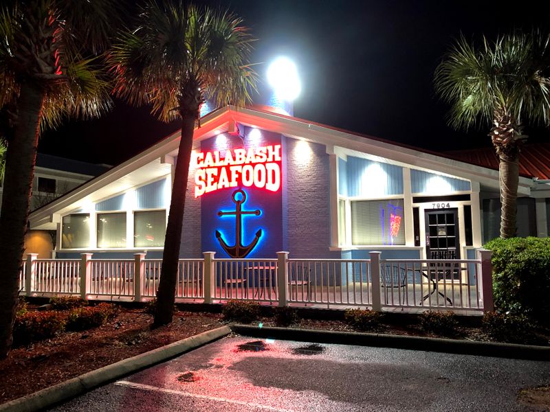 Crabby George’s Seafood Buffet, 7904 N Kings Hwy, Myrtle Beach