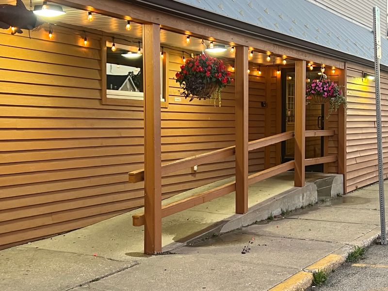 Gil's Supper Club (Hanna City, IL)