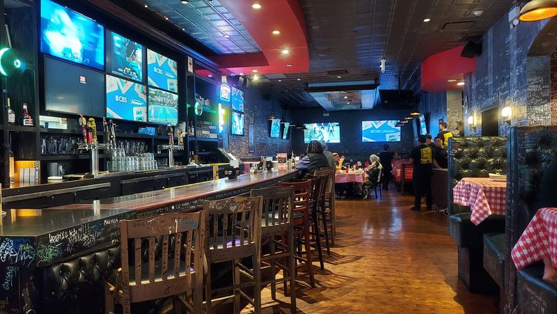 Gino's East, Chicago, IL