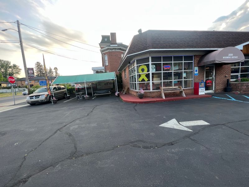 B3Q Smokehouse & Pub, Swoyersville, PA 18704