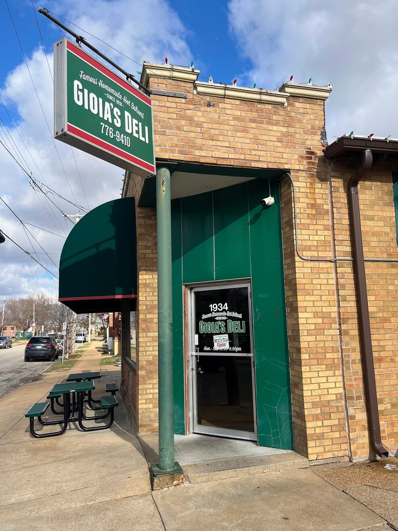 Gioia's Deli
