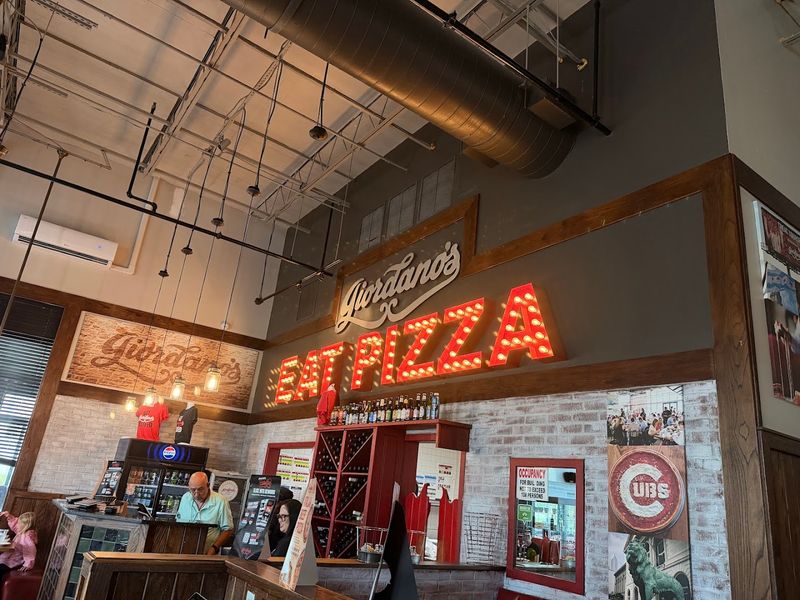 Giordano's, Orlando (Sand Lake Road)