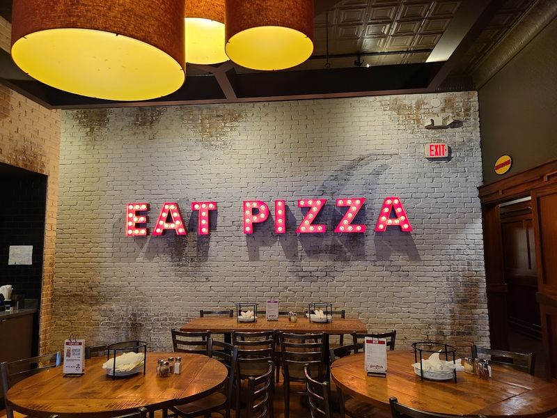 Giordano's, Schaumburg