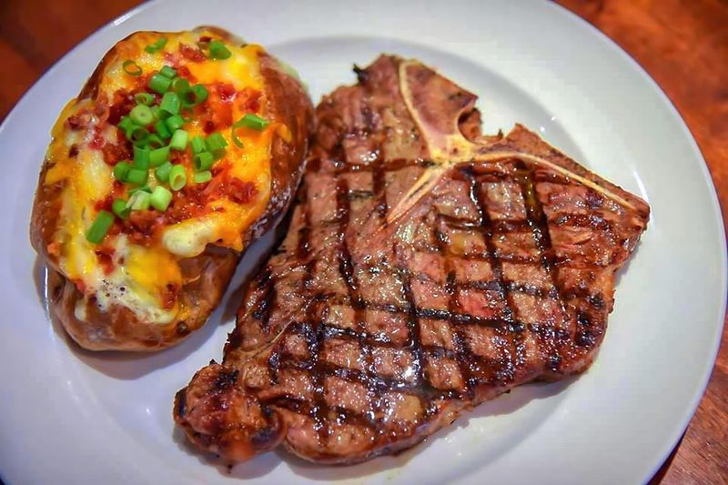 Girves Brown Derby, Streetsboro
