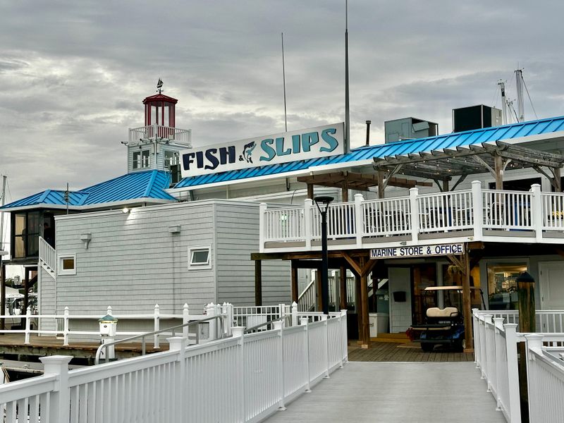 Fish & Slips Marina Raw Bar & Grill