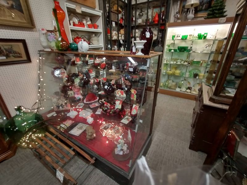Glass, Primitives, and Uranium Surprises Glass, Primitives, and Uranium Surprises