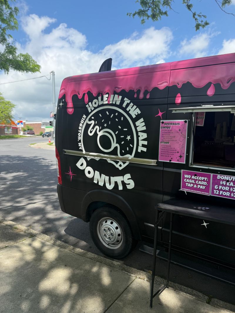 Hole In The Wall Donuts