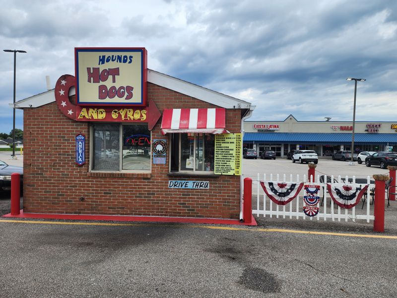Hounds Hotdogs & Gyros, Parma Heights