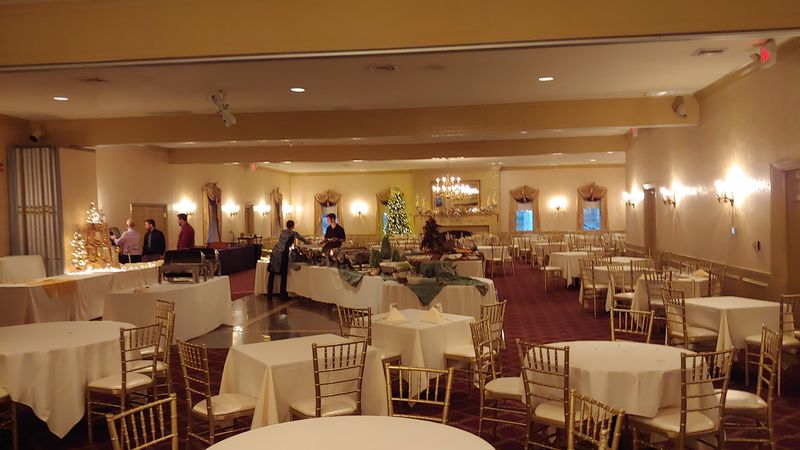 Atmosphere That Sits Somewhere Between Rustic And Relaxed