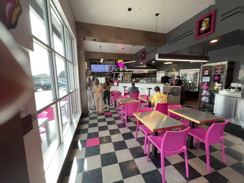 LoveBird Almost Famous Chicken – Lakeland, FL