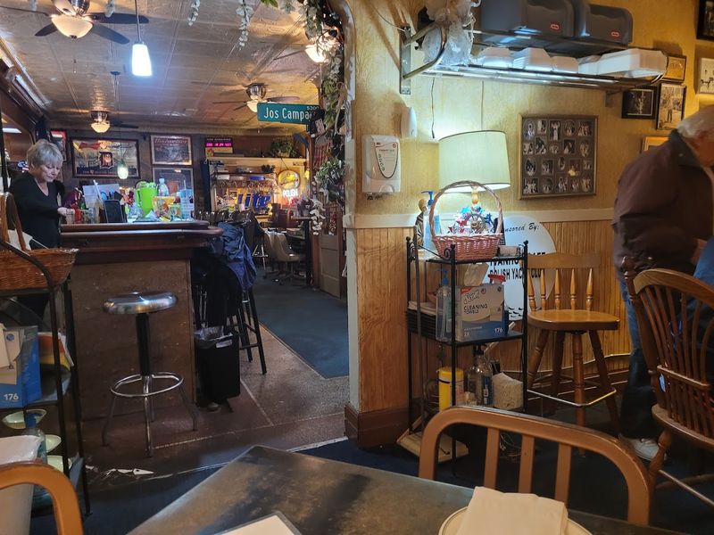 Go For Lunch, And Plan Like A Local