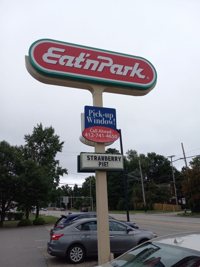 Smiley Cookie — Eat'n Park