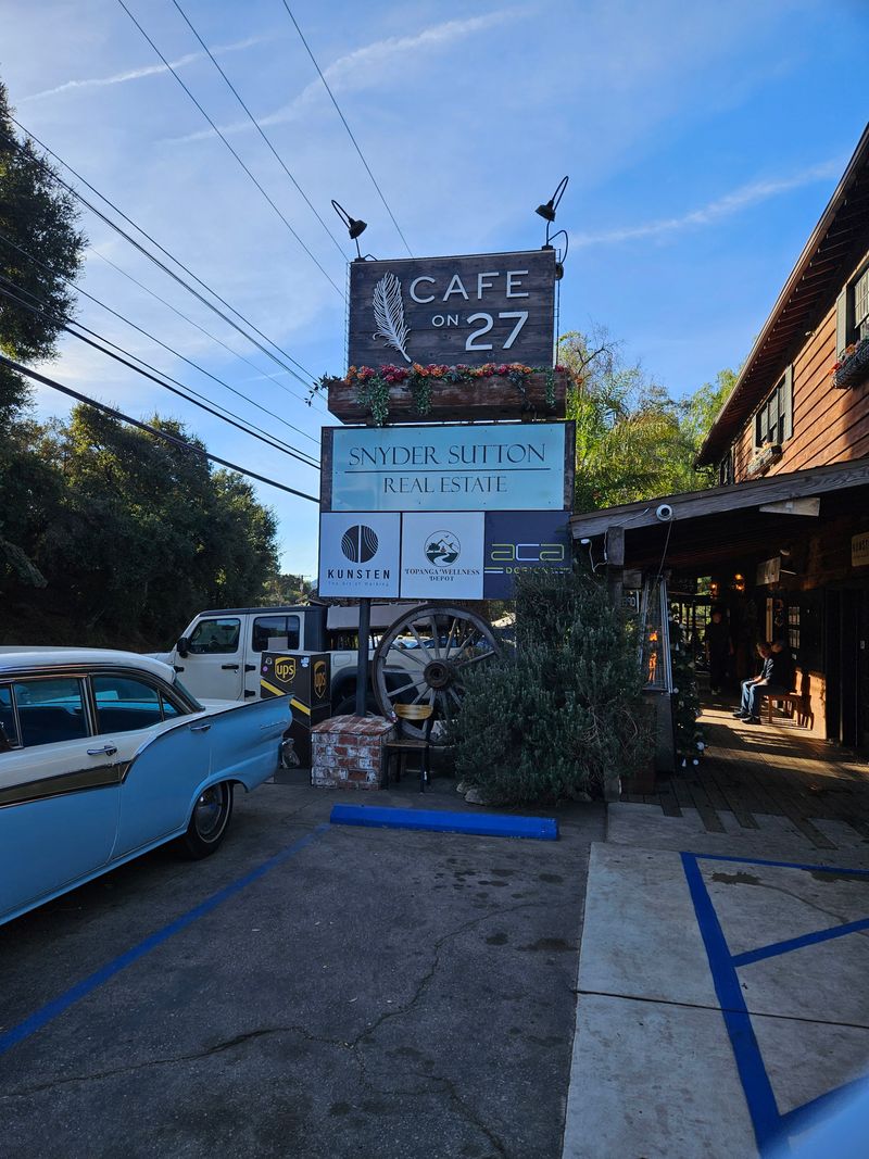 Cafe on 27 – Topanga Canyon