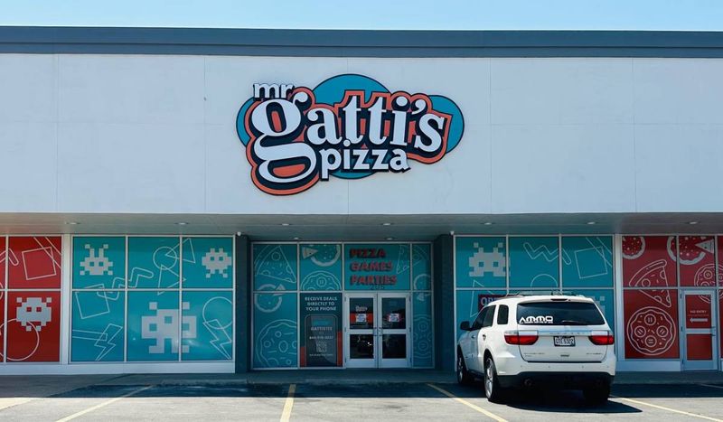 Mr. Gatti's Pizza - Gaming Over Gastronomy