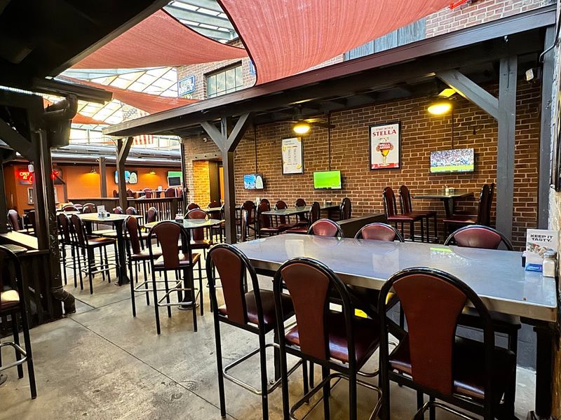 Mac's Downtown – Alton