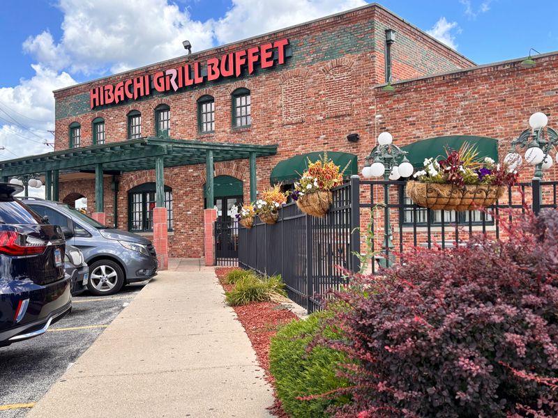 Hibachi Grill Asian Buffet – Elk Grove Village
