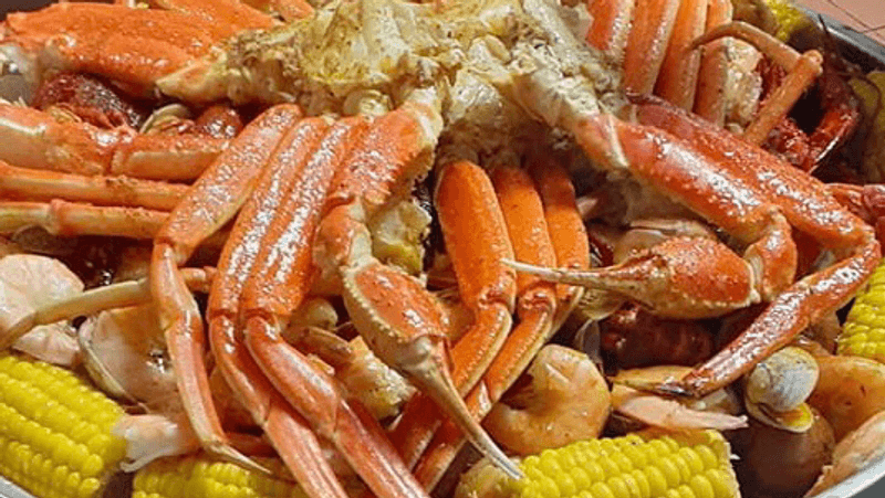Golden Crab - Boiled Seafood & Bar, Champaign, IL