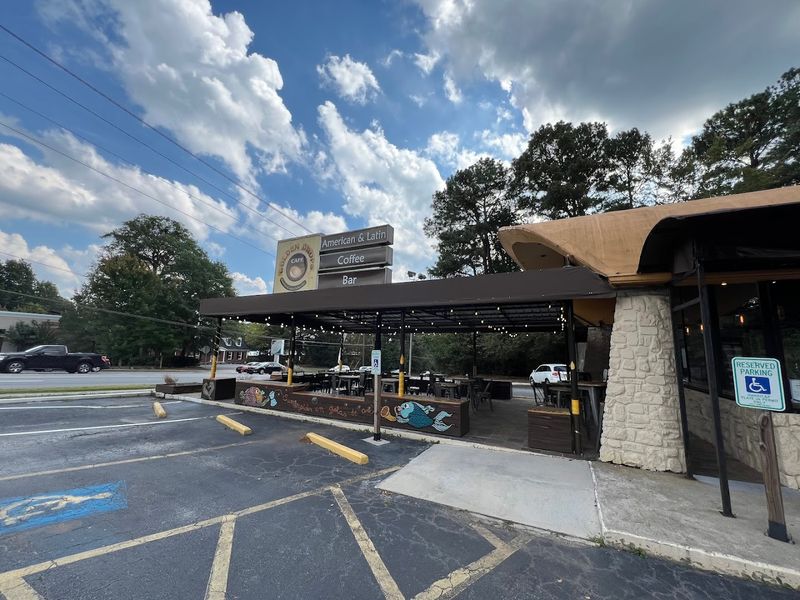 Golden Drops Café