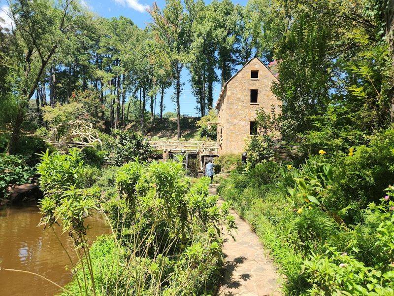 Quiet, Unhurried Atmosphere