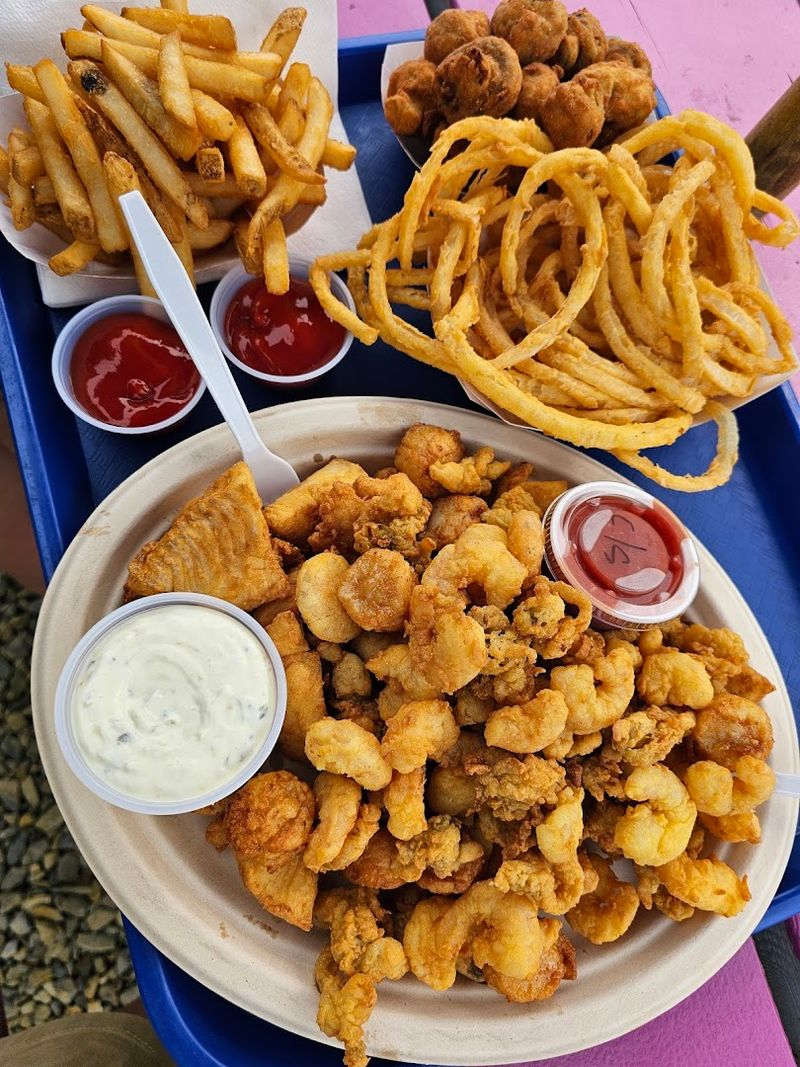 Golden Seafood, Maine-Style