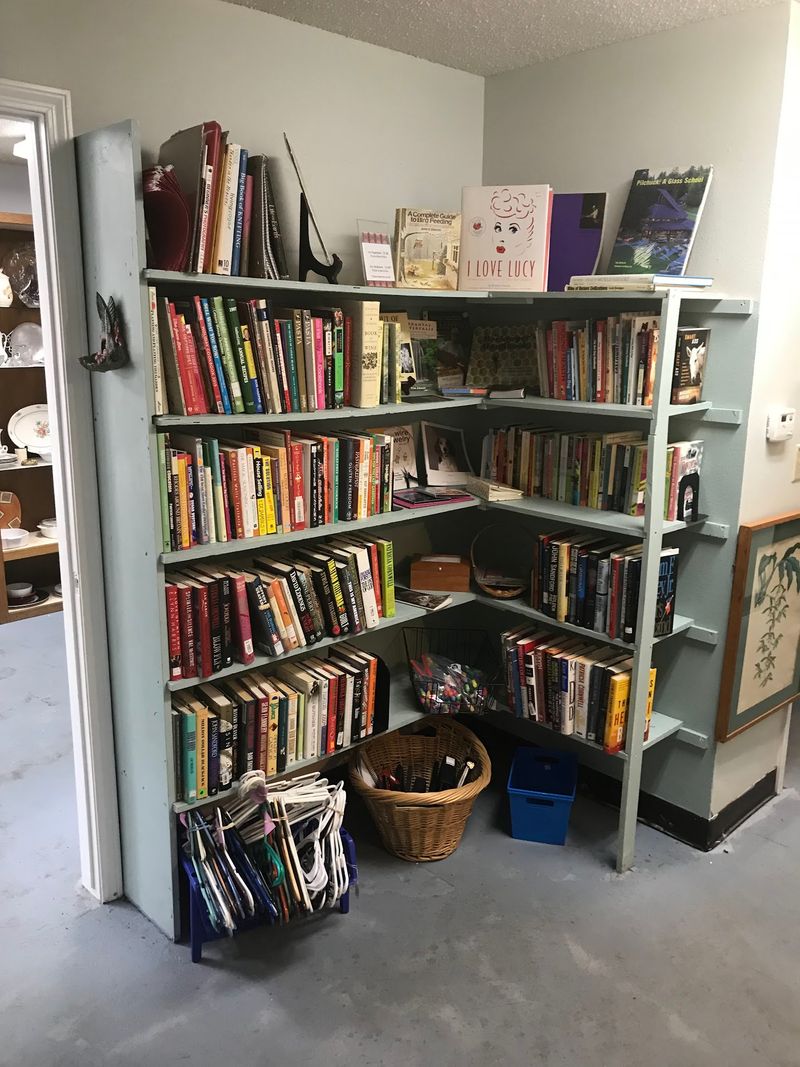 Good Shepherd Humane Society Thrift Store