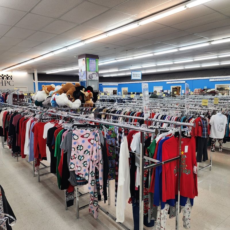 Hillcrest Thrift Outlet, Kansas City