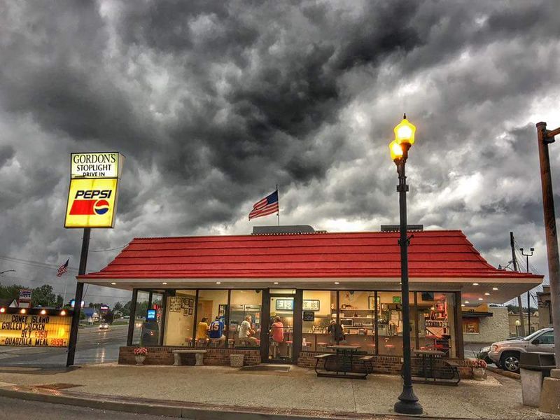 Gordon's Stoplight Drive-In