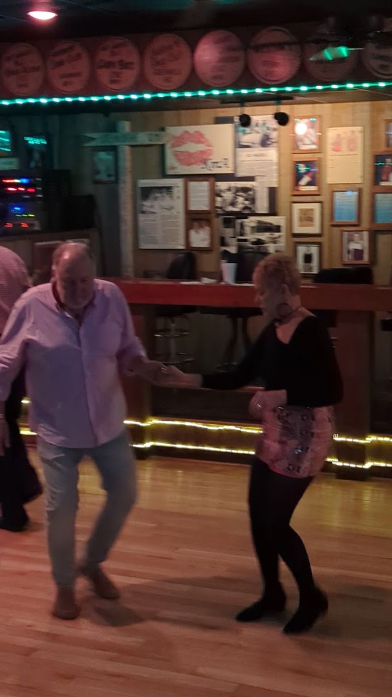 Understand The Vibe And Dress Code Before You Arrive