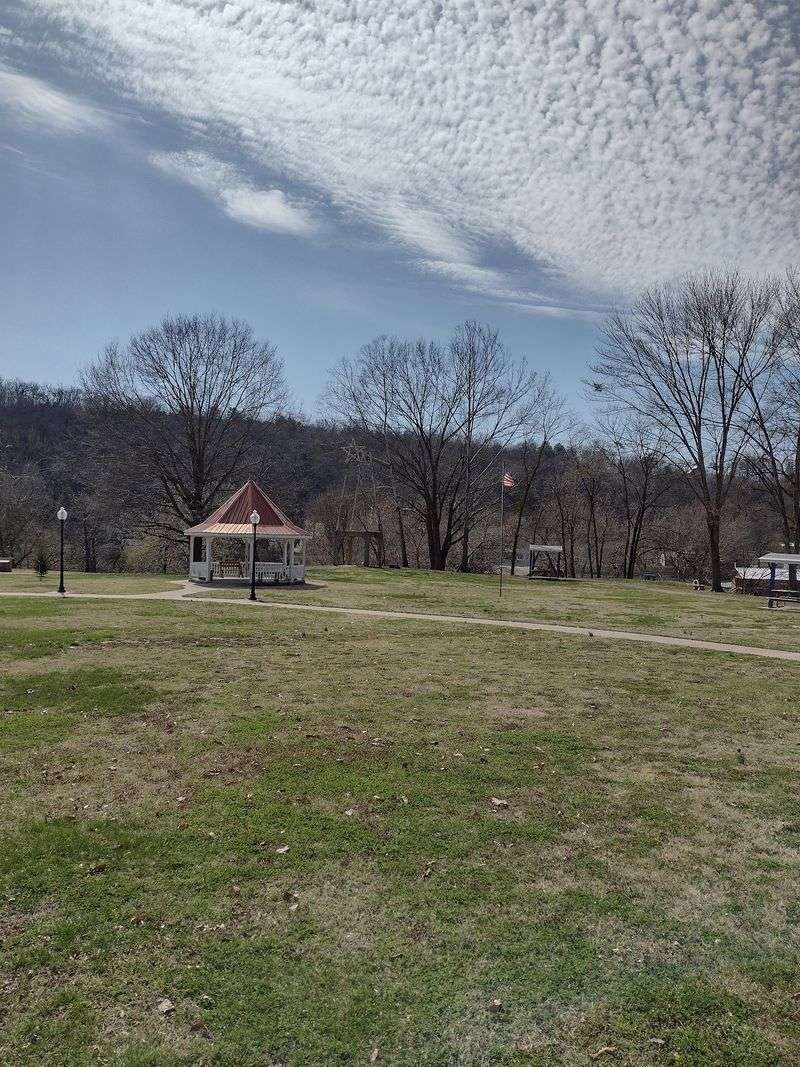 Grab A Riverside Cabana Before Lunch Turns Into A Scramble Grab A Riverside Cabana Before Lunch Turns Into A Scramble