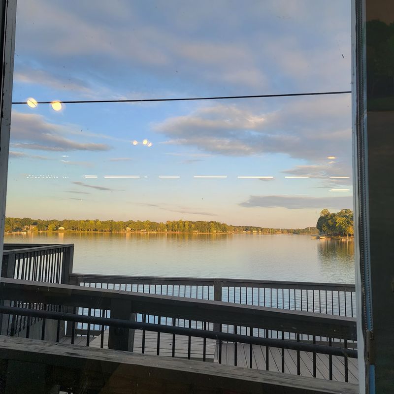 Grab A Window Seat And Let Lake Bowen Do The Decorating Grab A Window Seat And Let Lake Bowen Do The Decorating