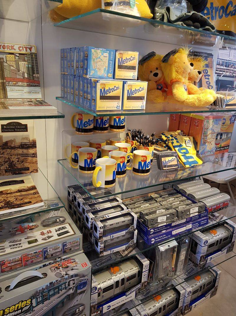 Grab a Magic Color-Changing Souvenir