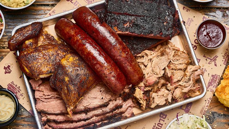 Bludso's Bar & Que - LA's Texas-Style BBQ Sensation