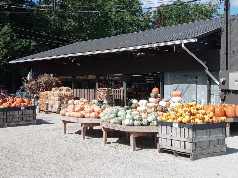 Graf's Farm Market, Akron