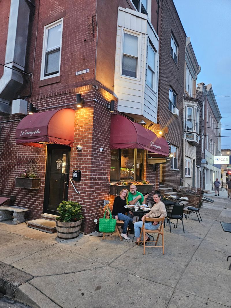 L’Angolo Ristorante, 1415 W Porter St, Philadelphia, PA 19145