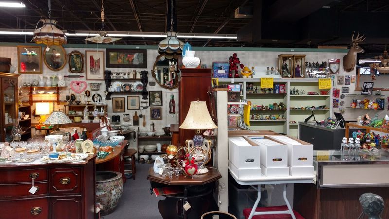 Grand Antique Mall, Cincinnati Area Grand Antique Mall, Cincinnati Area